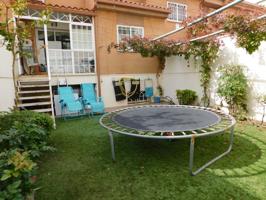 Chalet de 4Dorm, 3 baños, Garaje para 2 Vehículos photo 0