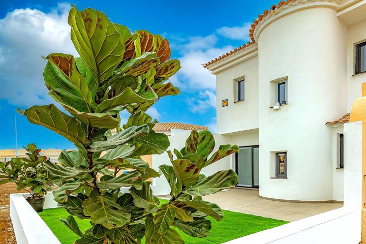 Villa En venta en San Miguel de Abona photo 0