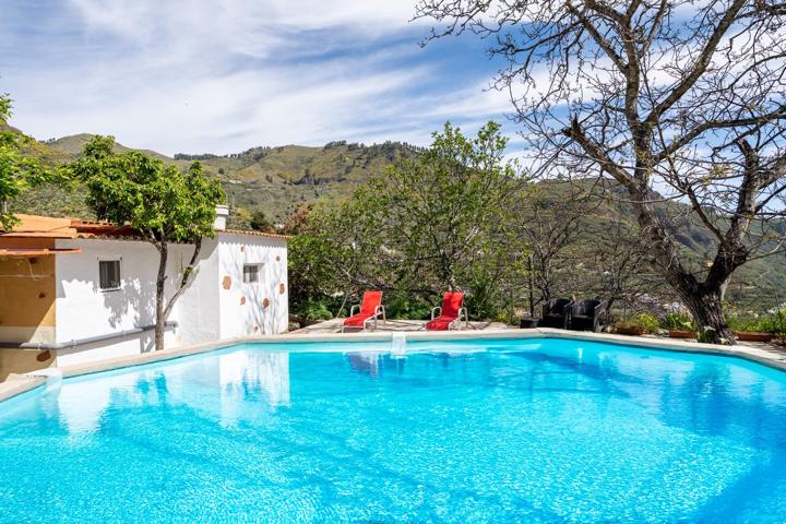 Villa En venta en Vega de San Mateo photo 0