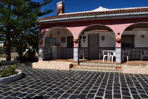 CHALET CON GRAN PARCELA EN PEDRALBA photo 0