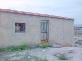 ojo ALQUILER CON OPCION A COMPRA ojo ALQUILER CON OPCION A COMPRA 601067176   la vivienda tiene mas de 25 años de antigüedad ,  , en este momento en el registro de la propiedad  solo esta registrad photo 0