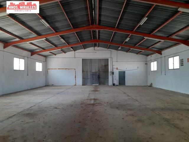 SE VENDE NAVE CON PARCELA DE 8000M EN ZONA RUSTICA DE CREVILLENTE photo 0