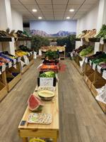 ¡¡ INTERESANTE LOCAL ACTUALMENTE MONTADO COMO FRUTERIA IDEAL PARA SEGUIR TRABAJANDOLO COMO TAL.!! photo 0
