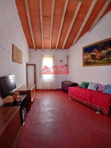 ¡¡ ENCANTADORA CASA EN ALGUEÑA CON 6 HABITACIONES, PATIO Y GRAN TERRAZA !! photo 0