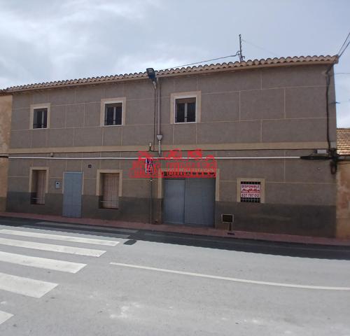 ¡¡ EXCLUSIVA, GRAN CASA EN ALGUEÑA CON 6 HABITACIONES, PATIO Y TERRAZA !! photo 0