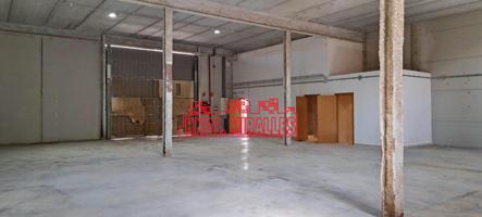 SE ALQUILA O VENDE NAVE EN POL. 3 HNAS ASPE photo 0
