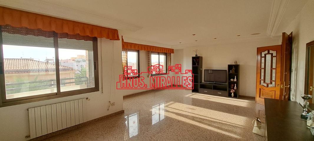 SE ALQUILA PISO DE 170 METROS EN CARRUS (ELCHE) photo 0