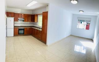 Piso de dos habitaciones en alquiler en Los Realejos photo 0
