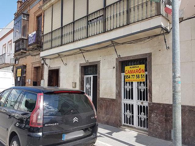 Local en alquiler en Coria del Río de 92 m2 photo 0
