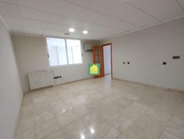 SE VENDE OFICINA EN CENTRO-CARRETAS (IDEAL PARA HACER UNA VIVIENDA) photo 0