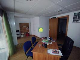 SE VENDE OFICINA IDEAL PARA CAMBIAR EL USO A VIVIENDA EN EL CENTRO photo 0