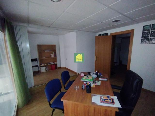 SE VENDE OFICINA IDEAL PARA CAMBIAR EL USO A VIVIENDA EN EL CENTRO photo 0