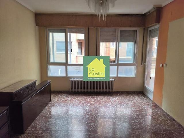 LA CASITA INMOBILIARIA VENDE PISO ZONA BAÑOS-FERIA photo 0