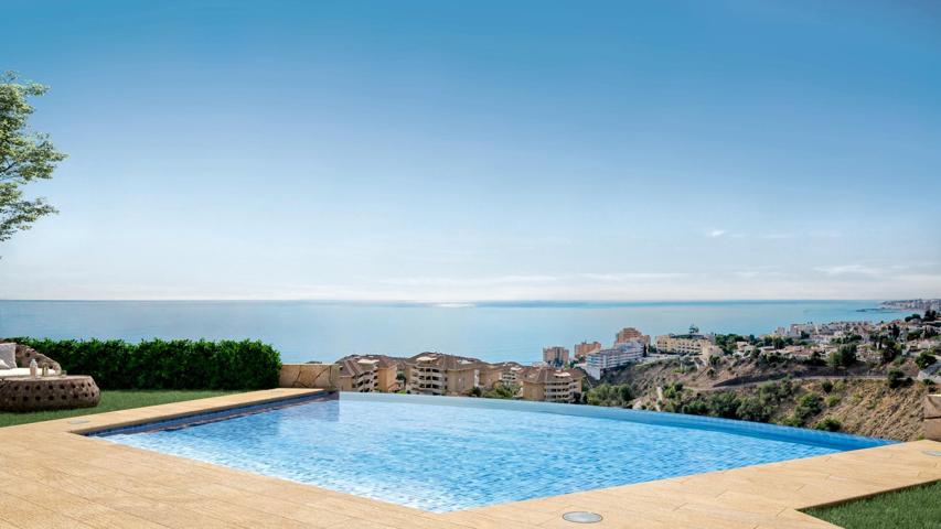 Adosado de jujo con piscina, gimnasio, garaje y jardines en Fuengirola, El Higueron. photo 0