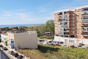 Venta de edificio en Torremolinos con 4 apartamentos en el Pinillo vista al mar photo 0