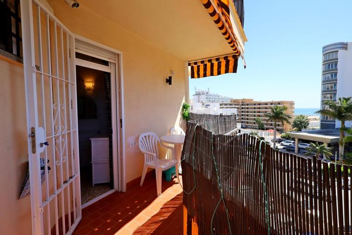 Piso de 2 dormitorios con vistas al mar en la Carihuela photo 0