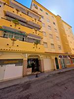 Amplio piso de 3 dormitorios a Reformar a 400 metros de la playa. Parking Incluido photo 0
