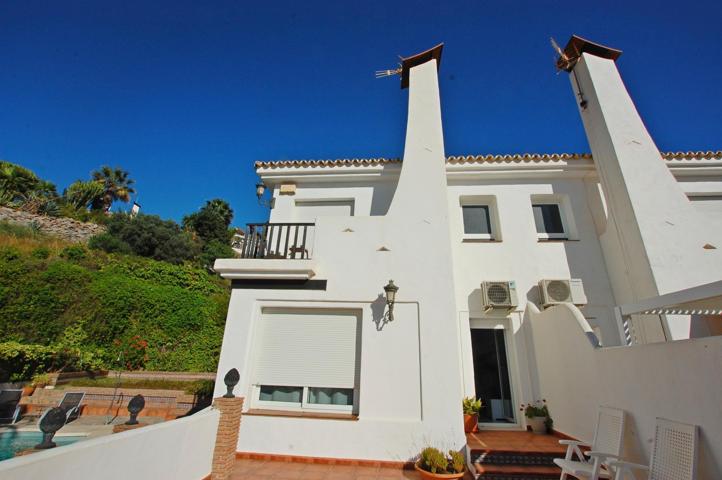 Chalet individual en urbanización de Alhaurín de la Torre photo 0