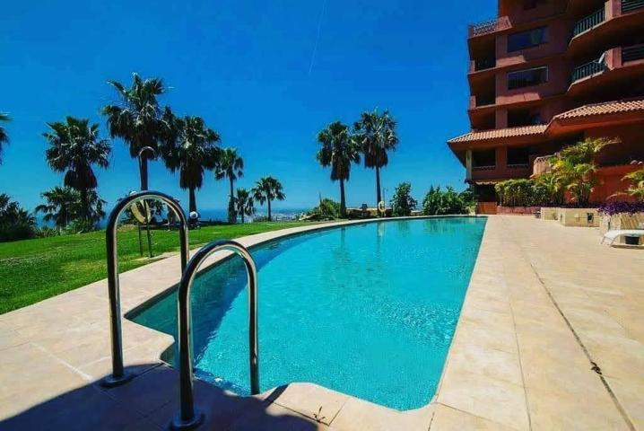 Espectacular ático con amplia terraza y vistas al mar en Benalmádena photo 0