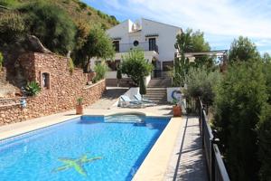 Villa En venta en Frigiliana photo 0