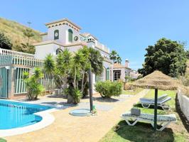 Villa En venta en Torrox photo 0