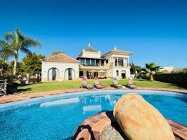 Villa En venta en Torrox photo 0