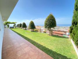 Villa En venta en Torrox photo 0