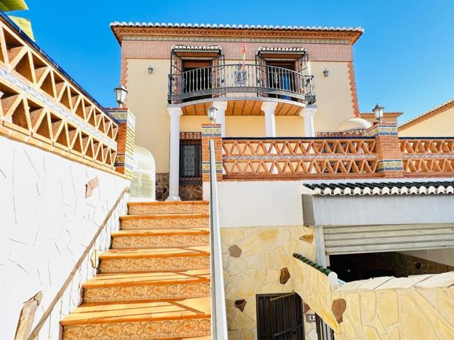 Villa En venta en Nerja photo 0