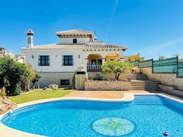 Villa En venta en Vélez-Málaga photo 0
