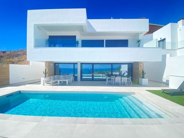 Villa En venta en Torrox photo 0