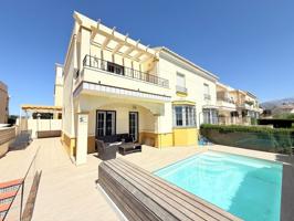 Villa En venta en Vélez-Málaga photo 0
