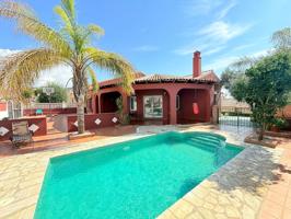 Villa En venta en Torrox photo 0