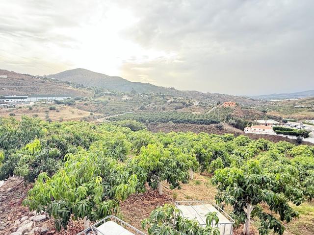 Villa En venta en Viñuela photo 0