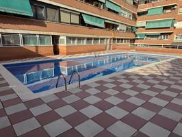 Piso en venta en el Centro de Montcada con parking y piscina comunitaria photo 0