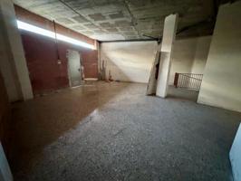 Local en venta de 2 plantas en Pla D&#x27;en Coll photo 0