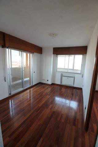 Piso en venta en Madrid de 65 m2 photo 0