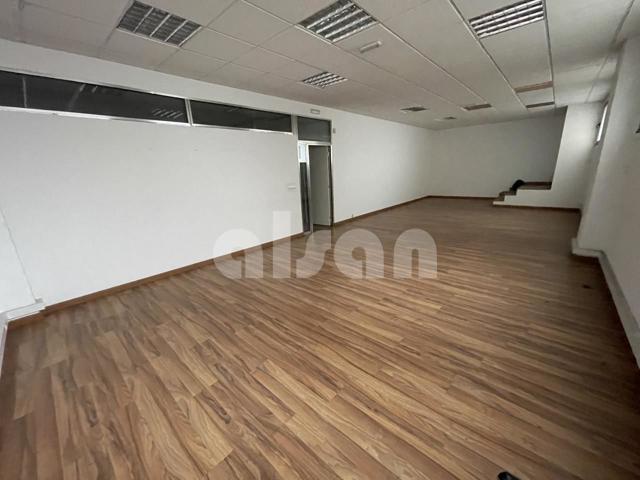 Local en venta en Vigo de 223 m2 photo 0