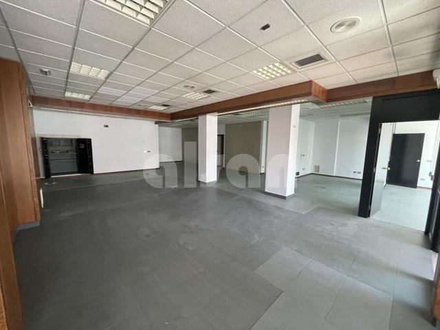 Local en venta en Vigo de 163 m2 photo 0