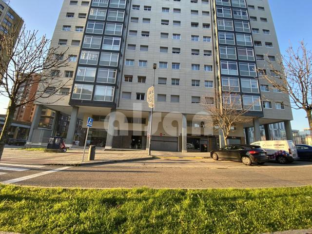 Plaza De Parking en venta en Vigo de 11 m2 photo 0
