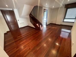 Ático en venta en Vigo de 140 m2 photo 0