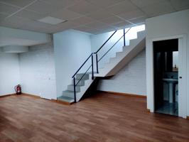 Local en venta en Vigo de 80 m2 photo 0