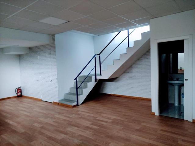 Local en venta en Vigo de 80 m2 photo 0