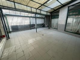 Local en venta en Gondomar de 311 m2 photo 0