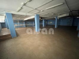 Local en venta en Vigo de 180 m2 photo 0