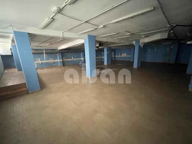 Local en venta en Vigo de 180 m2 photo 0