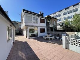 Casa - Chalet en venta en Vigo de 206 m2 photo 0