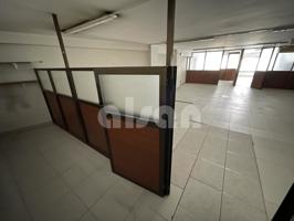 Local en venta en Vigo de 130 m2 photo 0