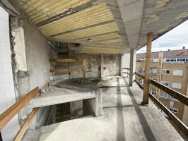 Edificio en venta en Vigo de 1348 m2 photo 0