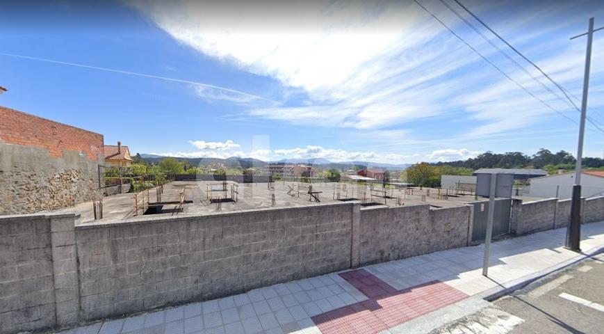 Edificio en venta en O Rosal de 2453 m2 photo 0