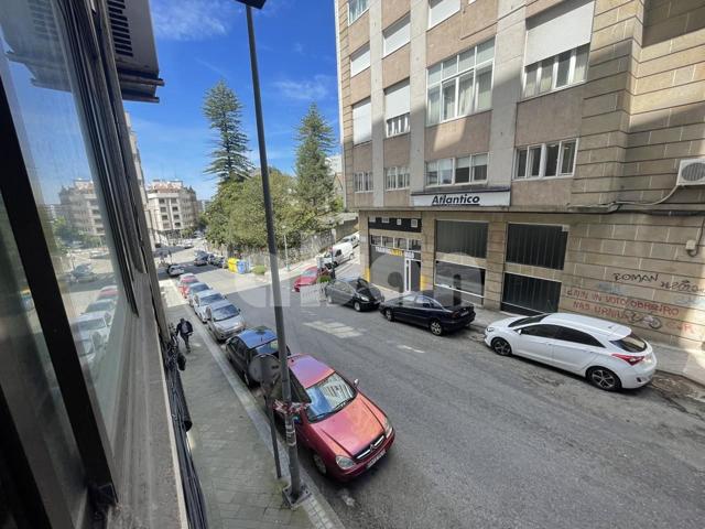 Oficina en venta en Vigo de 106 m2 photo 0